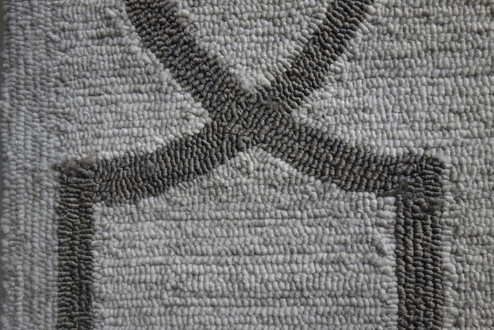 6' X 9' Ivory And Gray Geometric Hand Hooked Area Rug