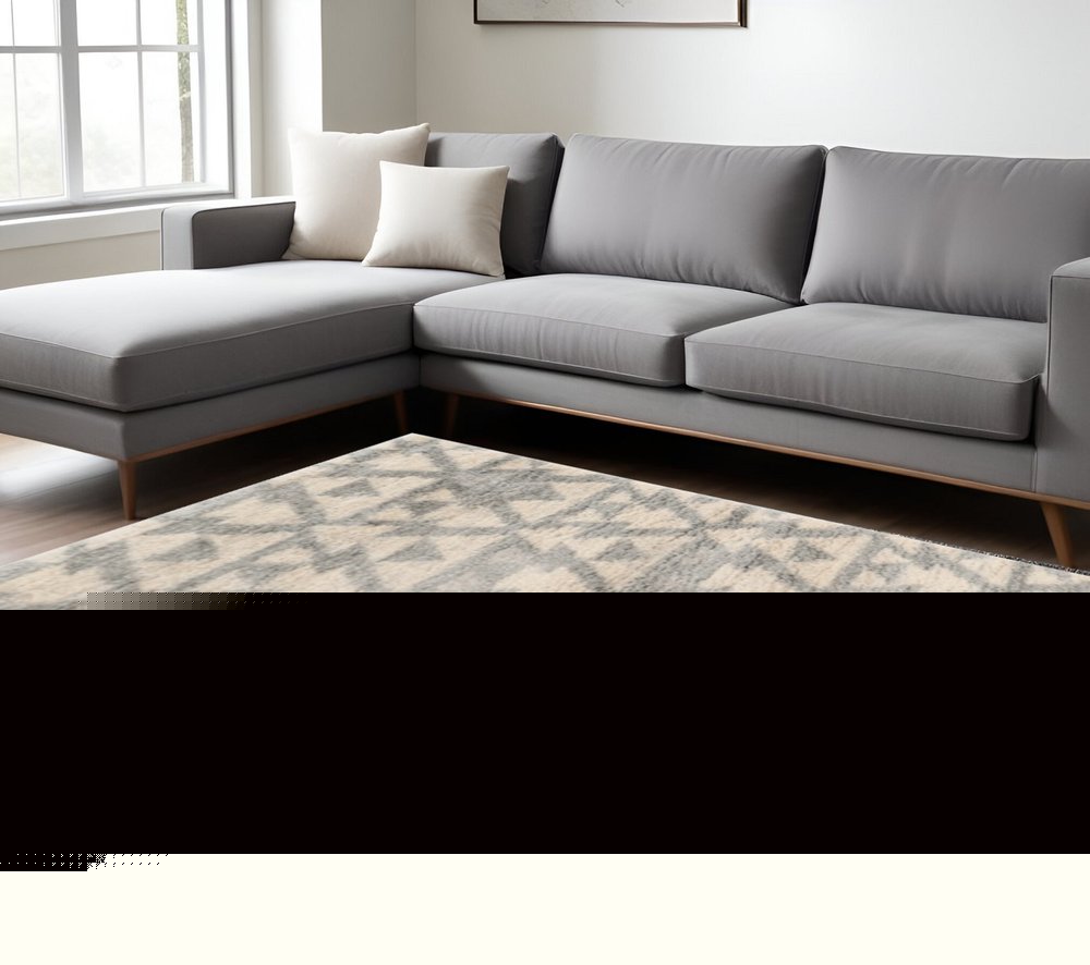 5' X 8' Ivory And Gray Geometric Area Rug