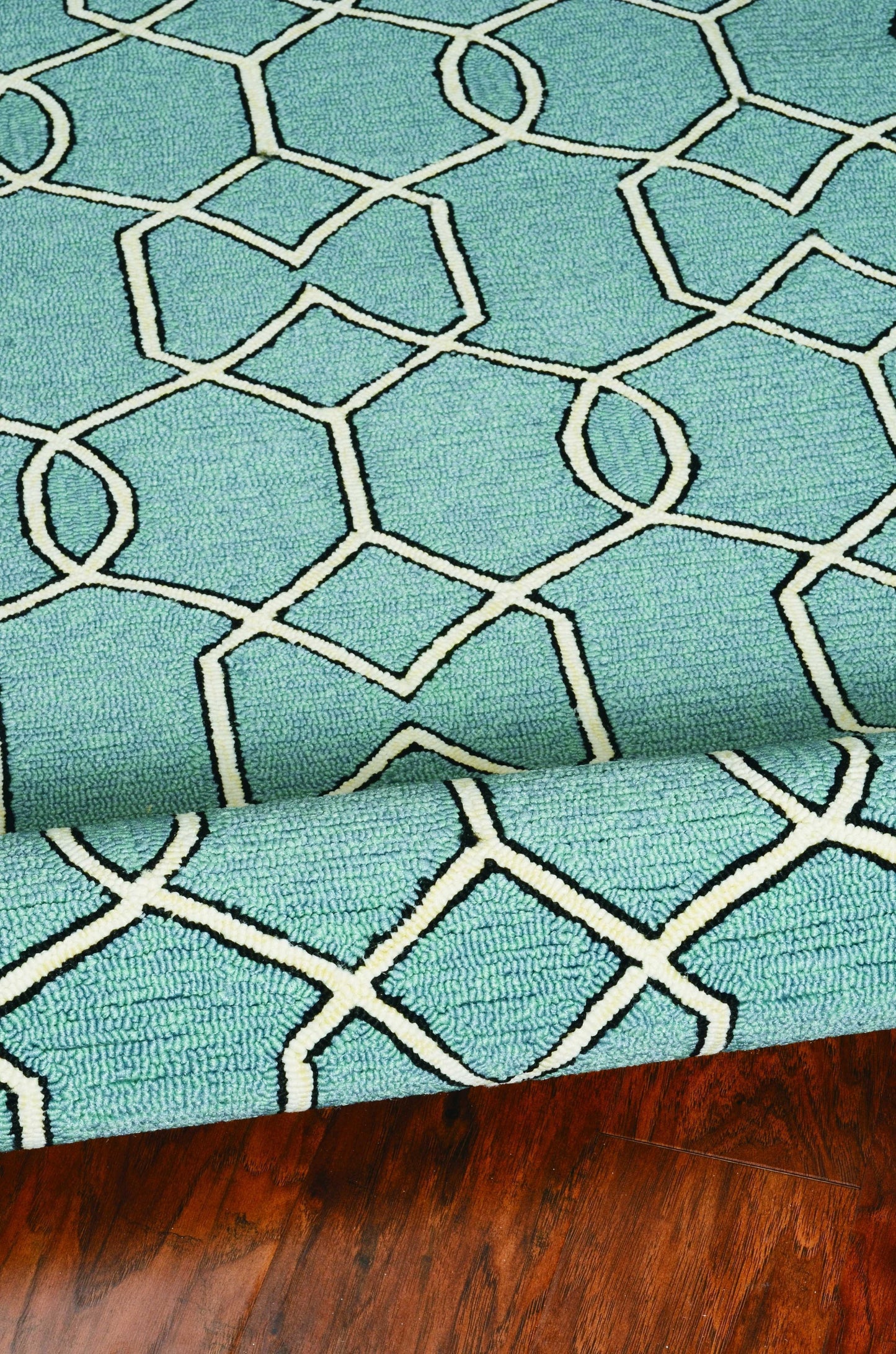 5' X 7' Green and Ivory Geometric Hand Hooked Area Rug