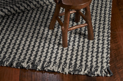 8' X 10' Grey Hand Woven Houndstooth Indoor Area Rug