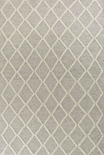 5' X 7' Gray And Ivory Wool Diamond Hand Woven Area Rug