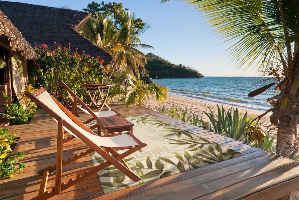 2' X 3' Beige Floral Handmade Indoor Outdoor Area Rug