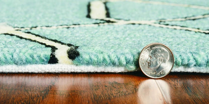 7' X 7' Green and Ivory Hand Hooked Area Rug