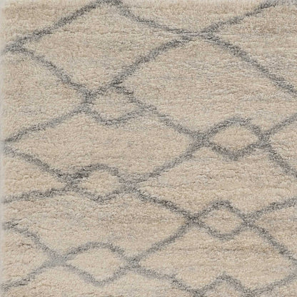 7' X 9' Gray And Ivory Chain Area Rug