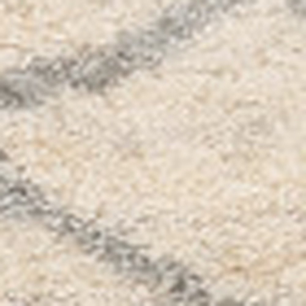 7' X 9' Gray And Ivory Chain Area Rug