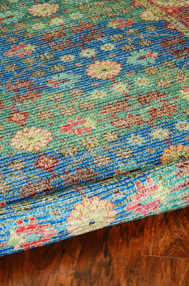 7' X 9' Blue Red And Beige Floral Medallion Hand Woven Area Rug