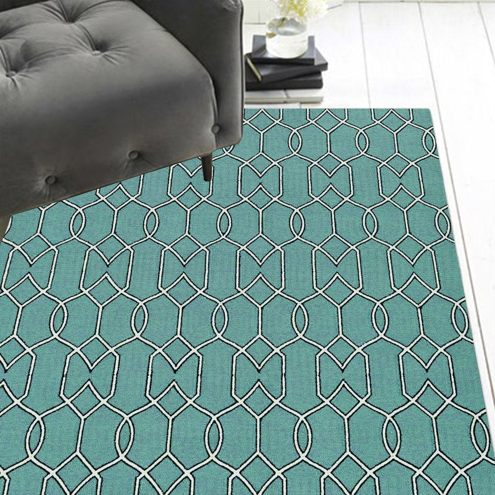 7' X 7' Green and Ivory Hand Hooked Area Rug