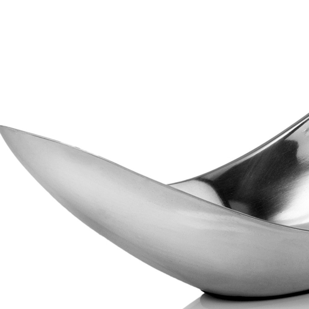 13" Aluminum Modern Twisted Centerpiece Bowl