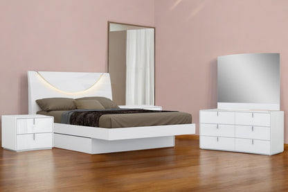 Four Piece White Solid and Manufactured Wood Bedroom Set With Mirror