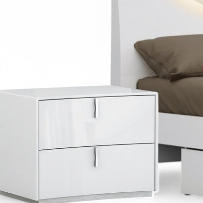 Four Piece White Solid and Manufactured Wood Bedroom Set With Mirror