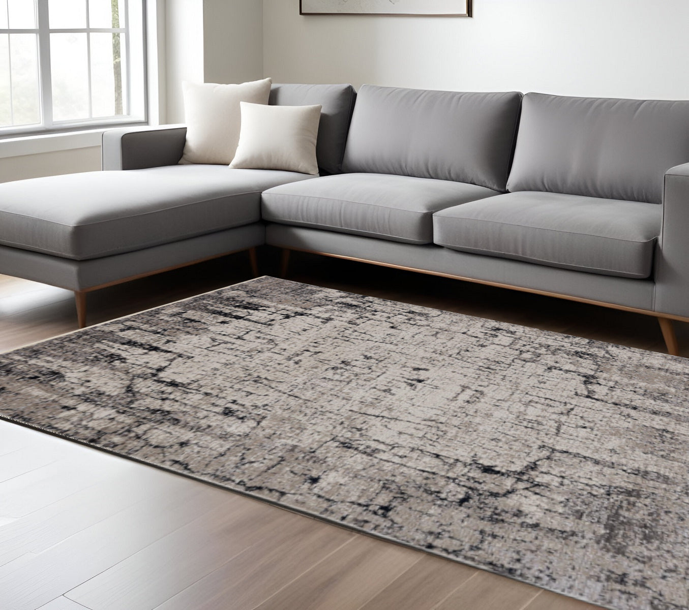8' Gray and Ivory Round Area Rug