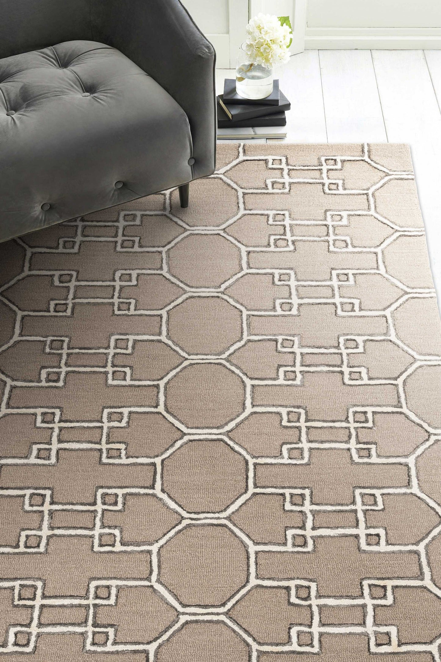 115' Brown and Ivory Wool Trellis Hand Tufted Area Rug