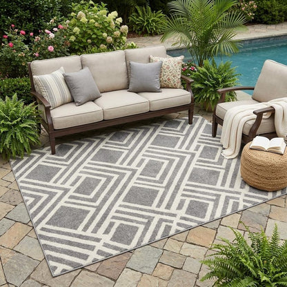 5' X 8' Gray Geometric Indoor Outdoor Area Rug