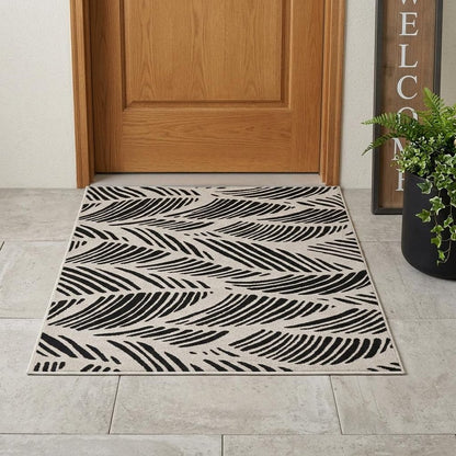 3' X 5' Black And White Floral Indoor Outdoor Area Rug