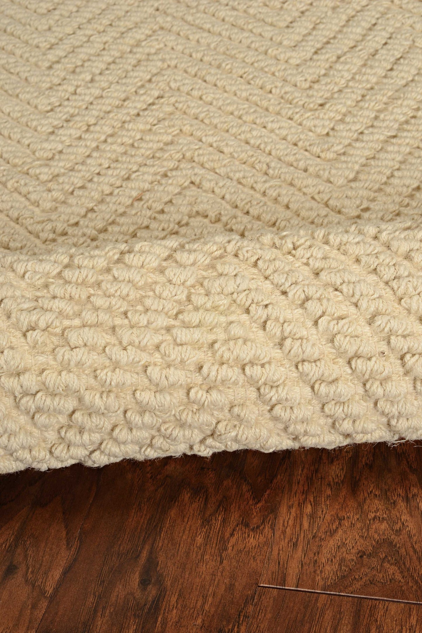 7' X 10' Ivory Chevron Hand Woven Area Rug