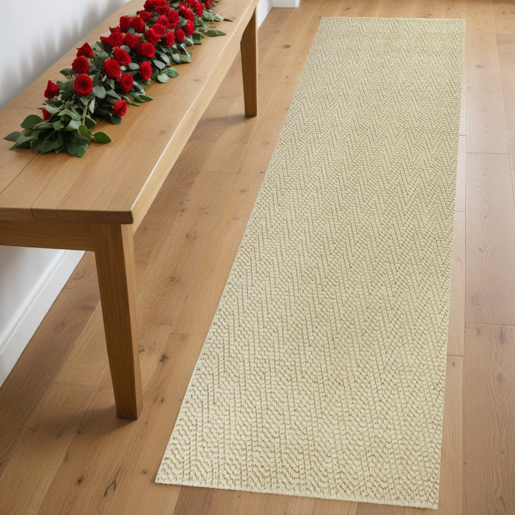 7' X 10' Ivory Chevron Hand Woven Area Rug