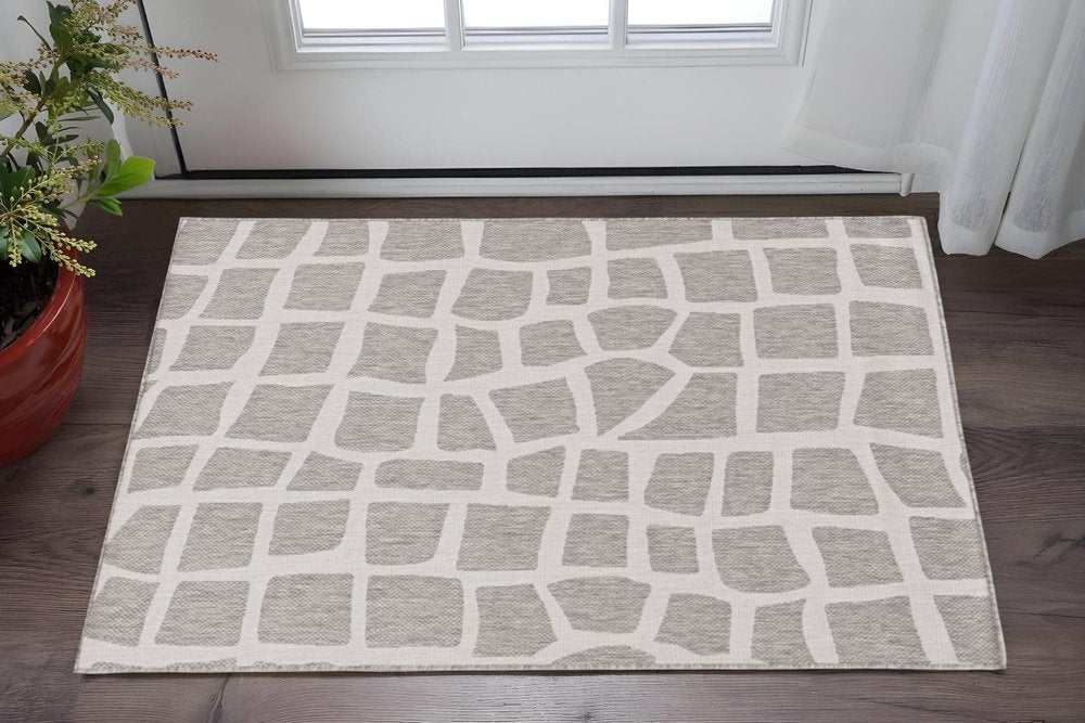 8' X 11' Gray And Ivory Cobblestone Area Rug