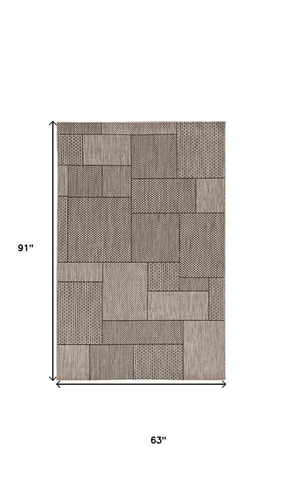 5' X 8' Grey Geometric Patterns Area Rug