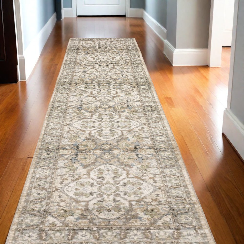 4' X 6' Beige And Ivory Medallion Area Rug