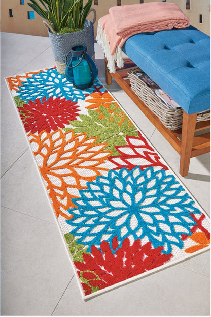 8' Green And Ivory Indoor Outdoor Area Rug