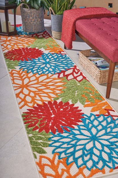 8' Green And Ivory Indoor Outdoor Area Rug