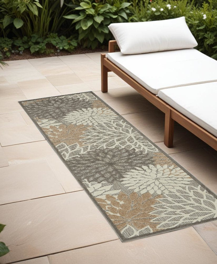 8' Gray And Ivory Indoor Outdoor Area Rug