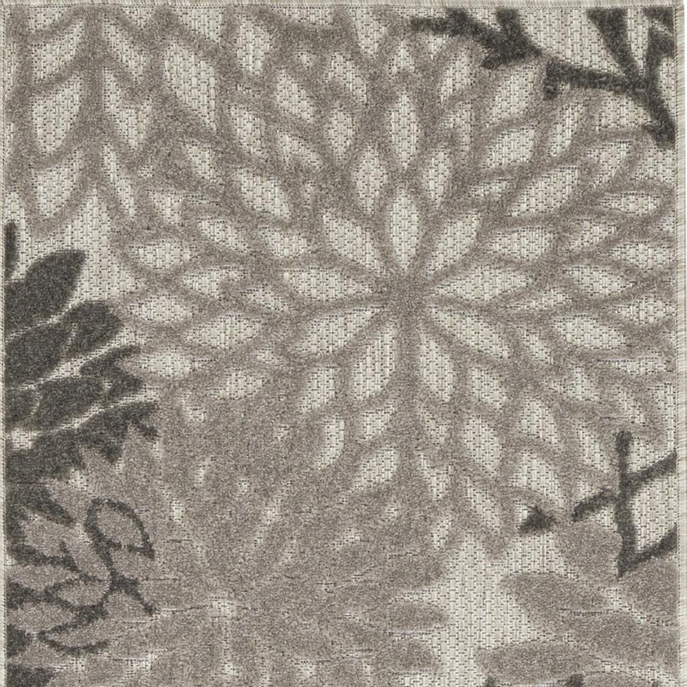 5' X 8' Gray Floral Indoor Outdoor Area Rug