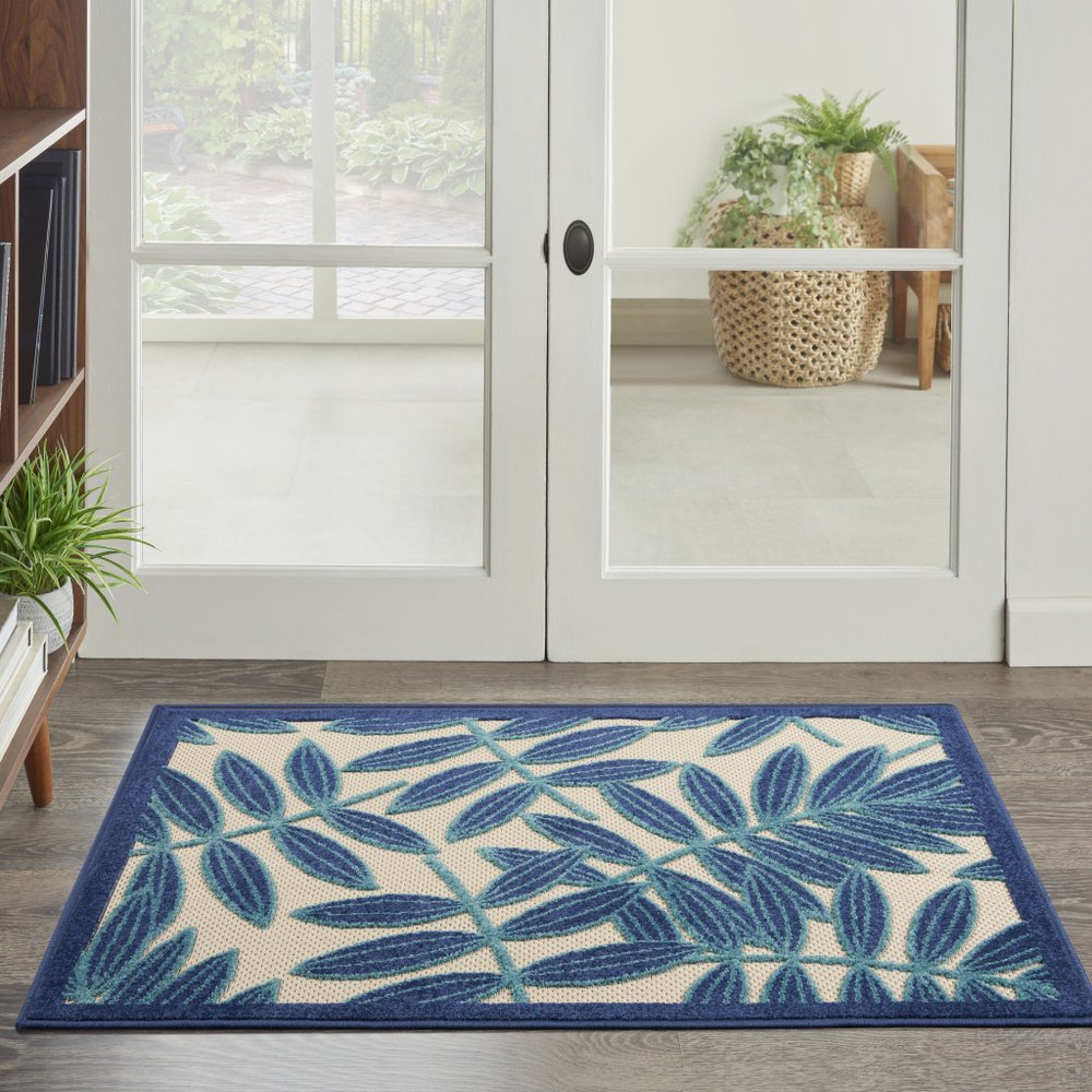 5' X 5' Blue And Ivory Round Floral Indoor Outdoor Area Rug