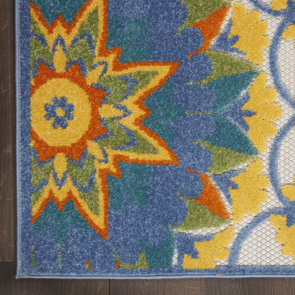 4' Ivory And Blue Round Floral Indoor Outdoor Area Rug