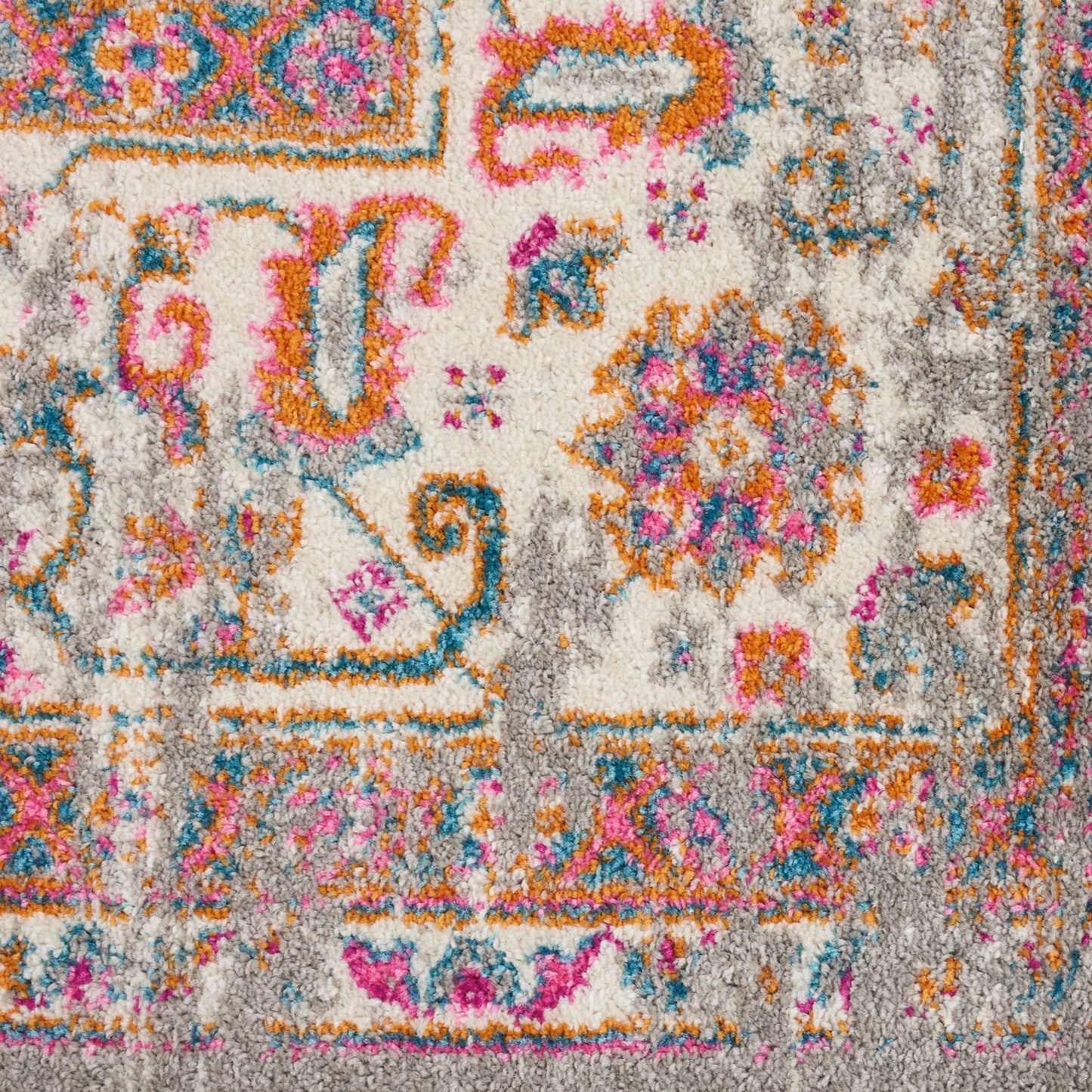 5' X 7' Gray And Gold Medallion Distressed Area Rug