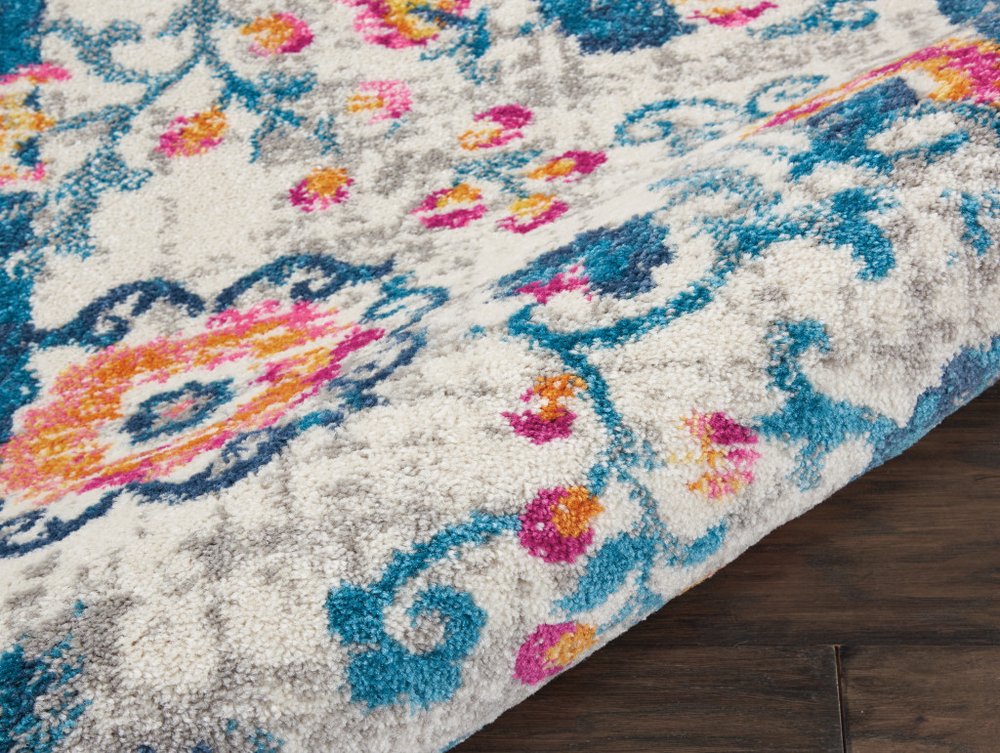 4' X 6' Ivory And Blue Floral Area Rug