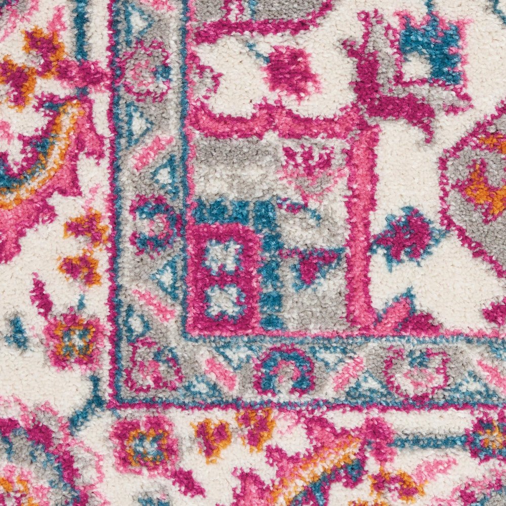 5' X 7' Light Gray And Pink Medallion Area Rug