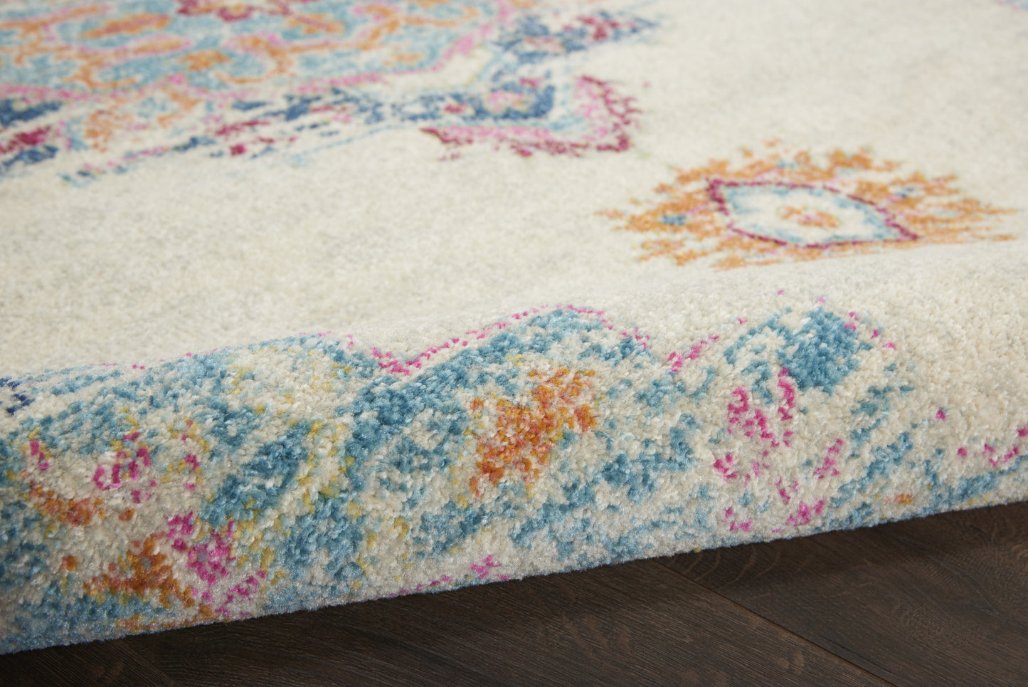 2' X 3' Gray And Ivory Medallion Distressed Area Rug