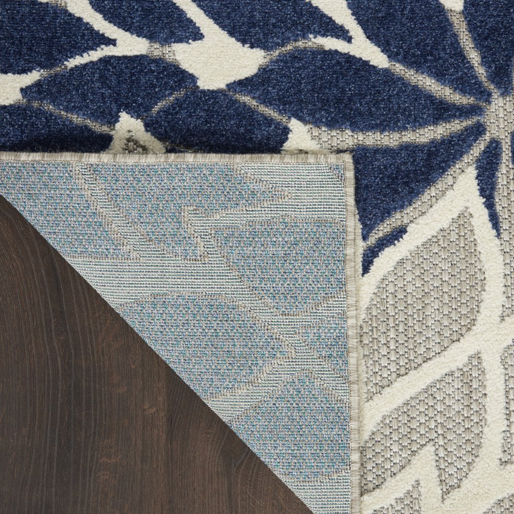 2' X 3' Blue And Ivory Medallion Area Rug