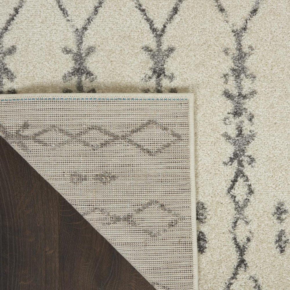 8' X 10' Gray And Ivory Geometric Distressed Area Rug