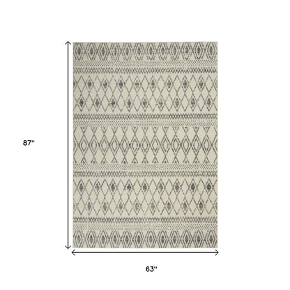 5' X 7' Gray And Ivory Geometric Area Rug