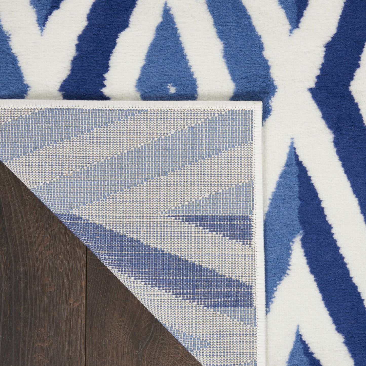 5' X 7' Blue And Ivory Geometric Dhurrie Area Rug