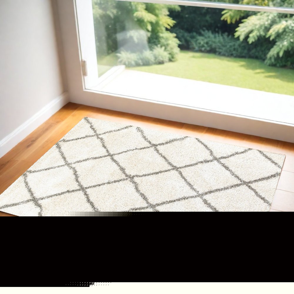 8' X 11' Ivory And Gray Geometric Lattice Area Rug