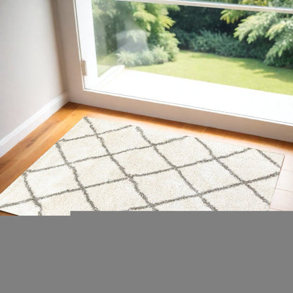8' X 11' Ivory And Gray Geometric Lattice Area Rug