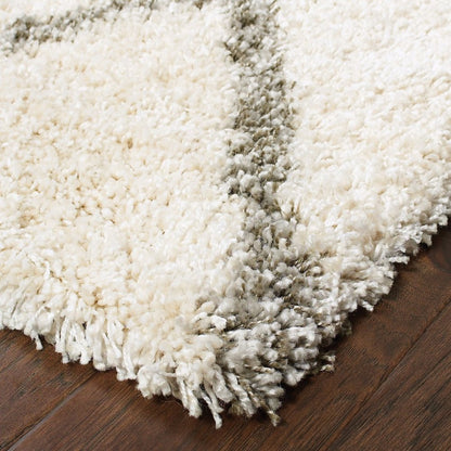 8' X 11' Ivory And Gray Geometric Lattice Area Rug