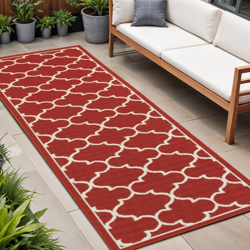 4' X 6' Red And Ivory Indoor Outdoor Area Rug