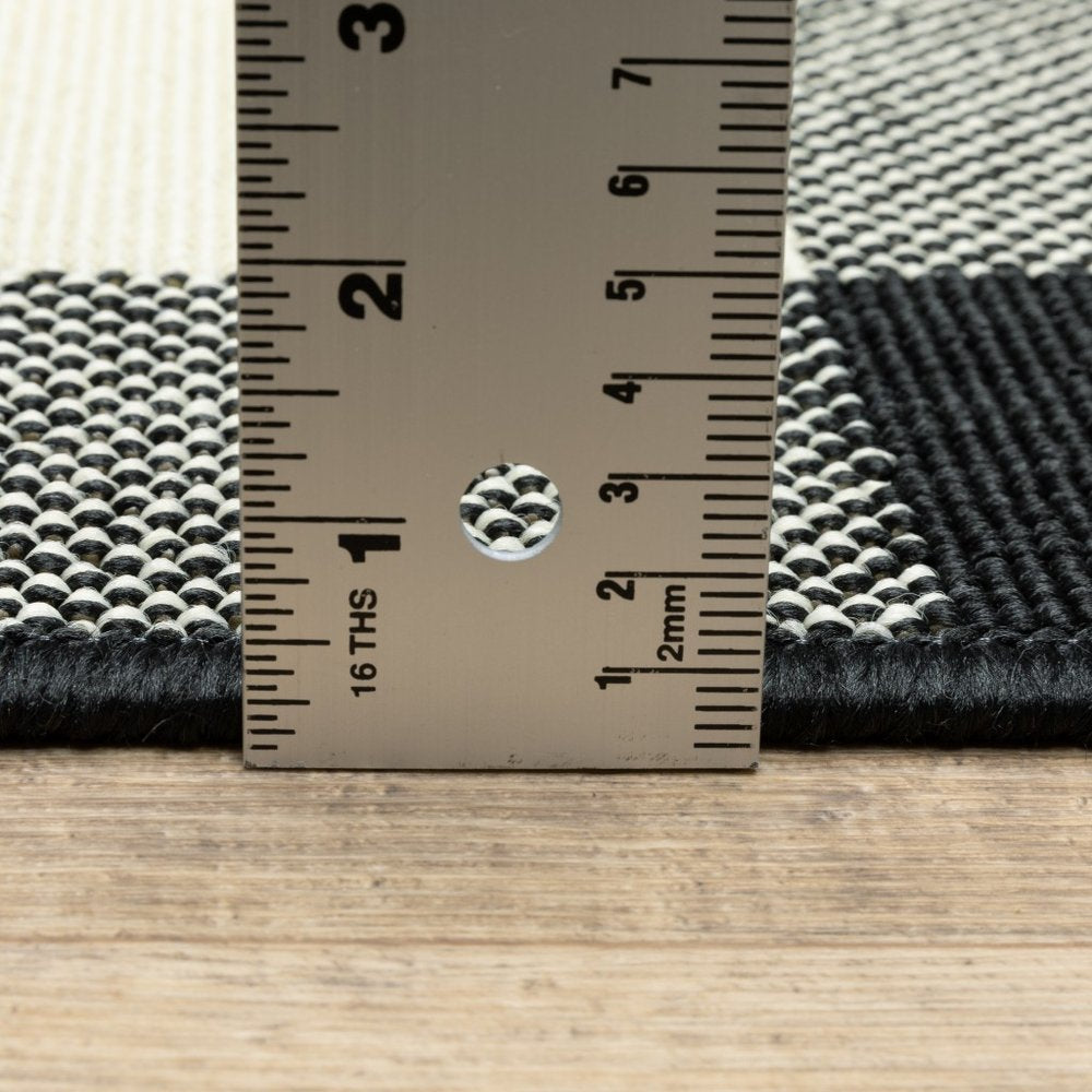 8' Black And Ivory Indoor Outdoor Runner Rug
