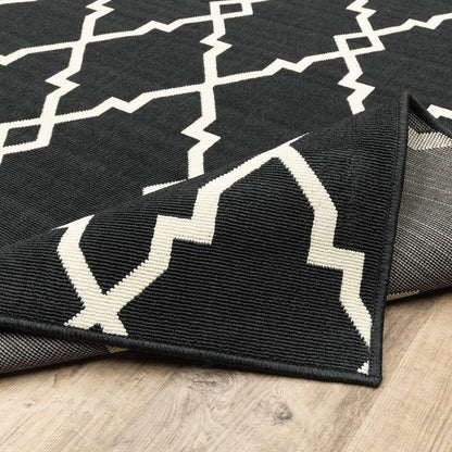 8' Black And Ivory Indoor Outdoor Runner Rug