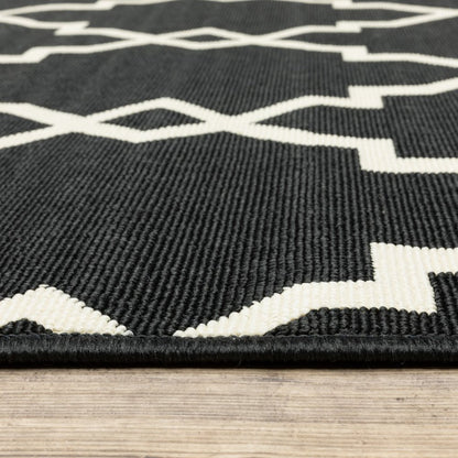 8' Black And Ivory Indoor Outdoor Runner Rug