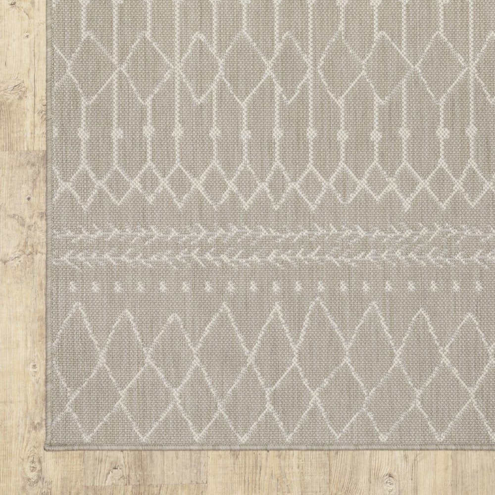 10' X 13' Gray And Ivory Indoor Outdoor Area Rug