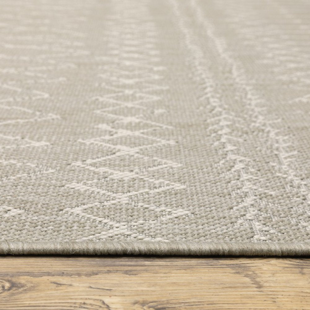 10' X 13' Gray And Ivory Indoor Outdoor Area Rug