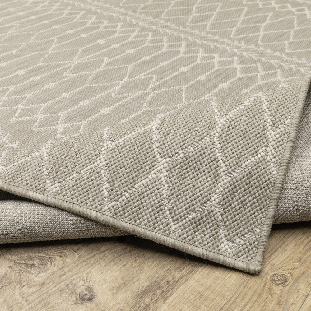 10' X 13' Gray And Ivory Indoor Outdoor Area Rug