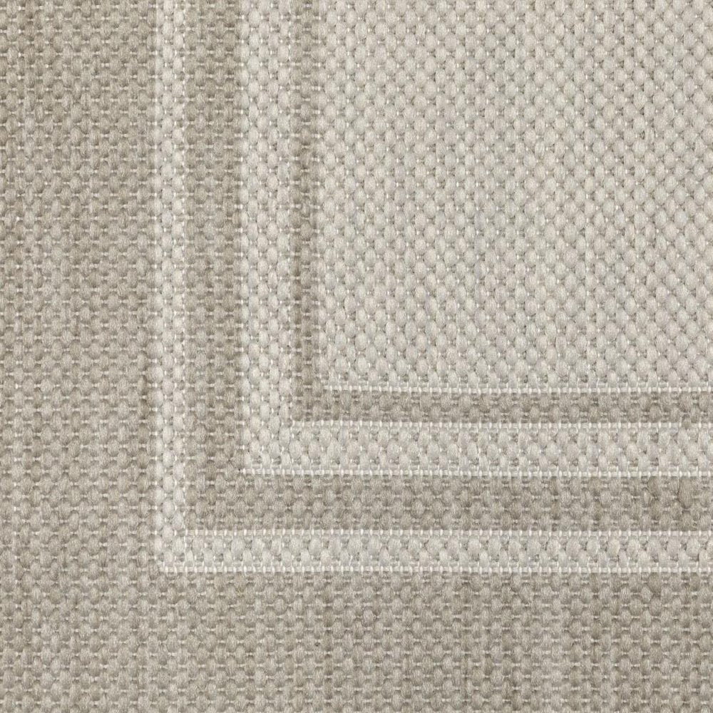 7' X 9' Gray And Ivory Indoor Outdoor Area Rug