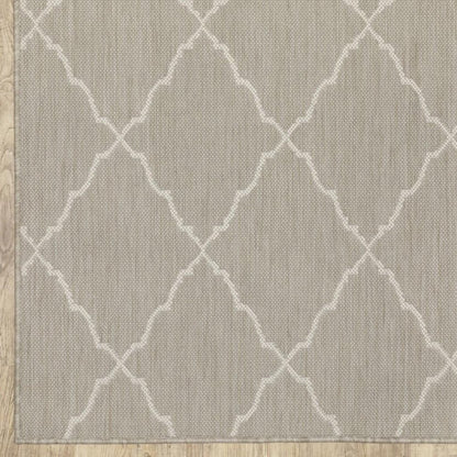 7' X 9' Gray And Ivory Indoor Outdoor Area Rug
