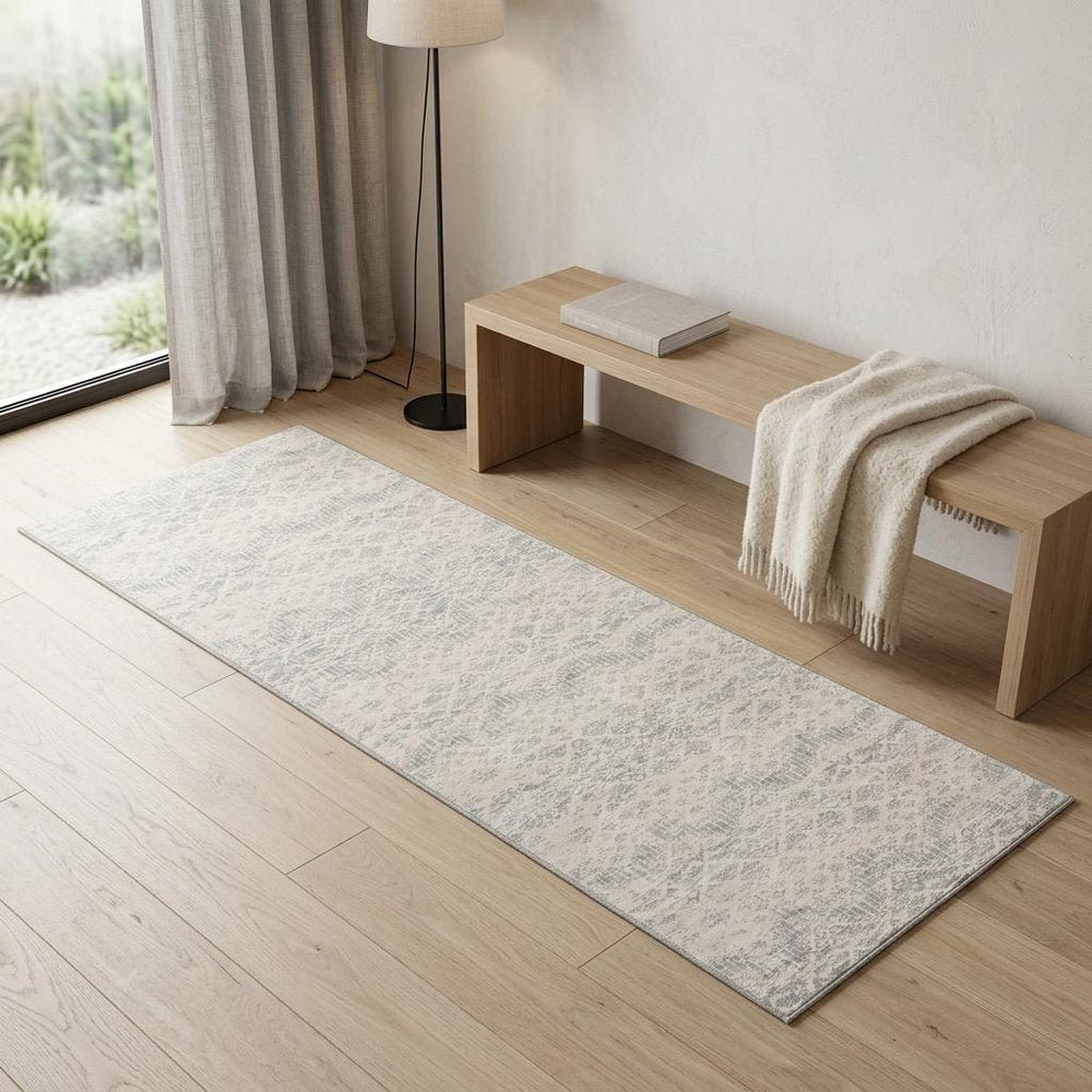 2' X 3' Ivory Distressed Ikat Pattern Scatter Rug